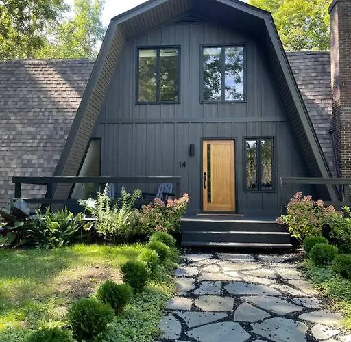 The Juniper House Near Poughkeepsie & New Paltz