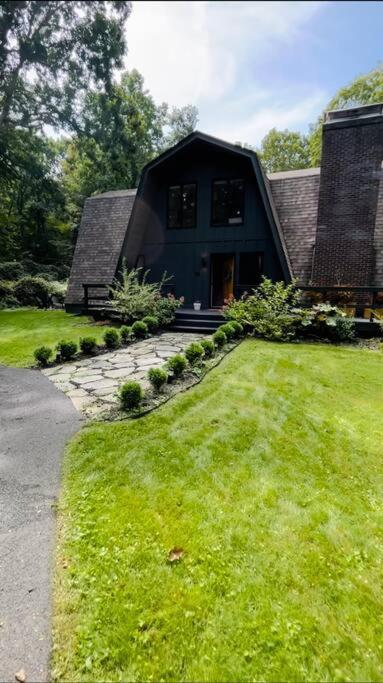 The Juniper House Near Poughkeepsie & New Paltz Highland