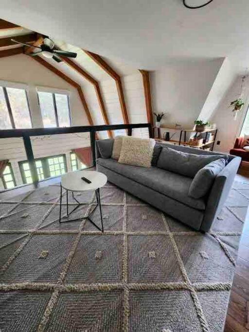 The Juniper House Near Poughkeepsie & New Paltz Highland
